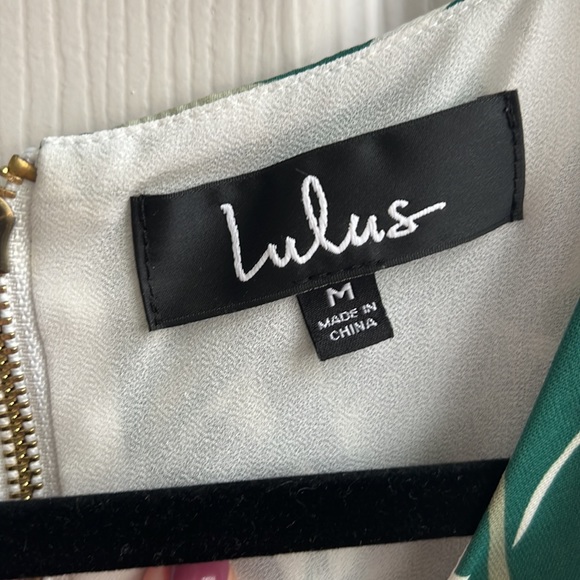 Beautiful Lulu’s dress - Picture 2 of 3